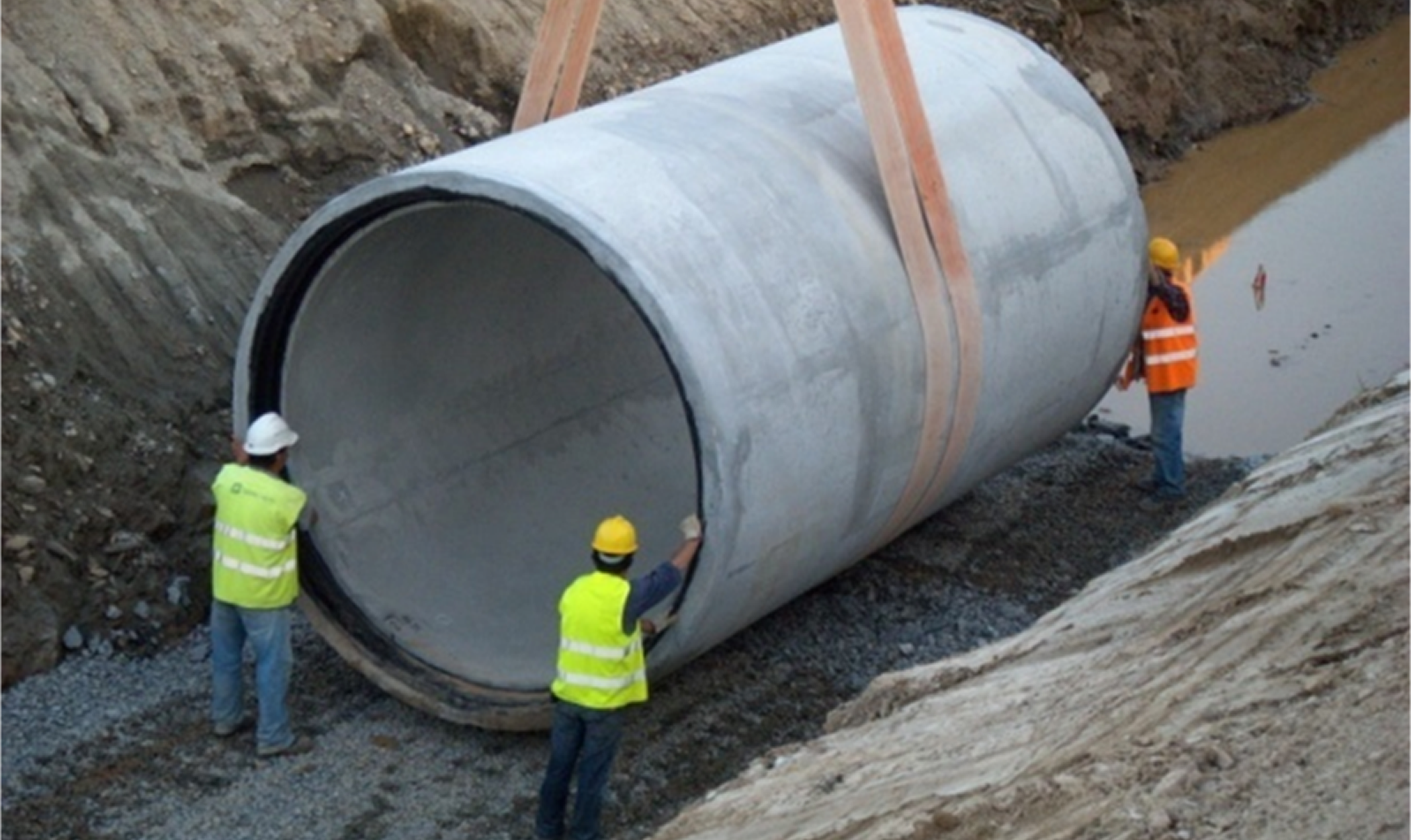 Construção do 2º troco do adutor de Pisão-Roxo