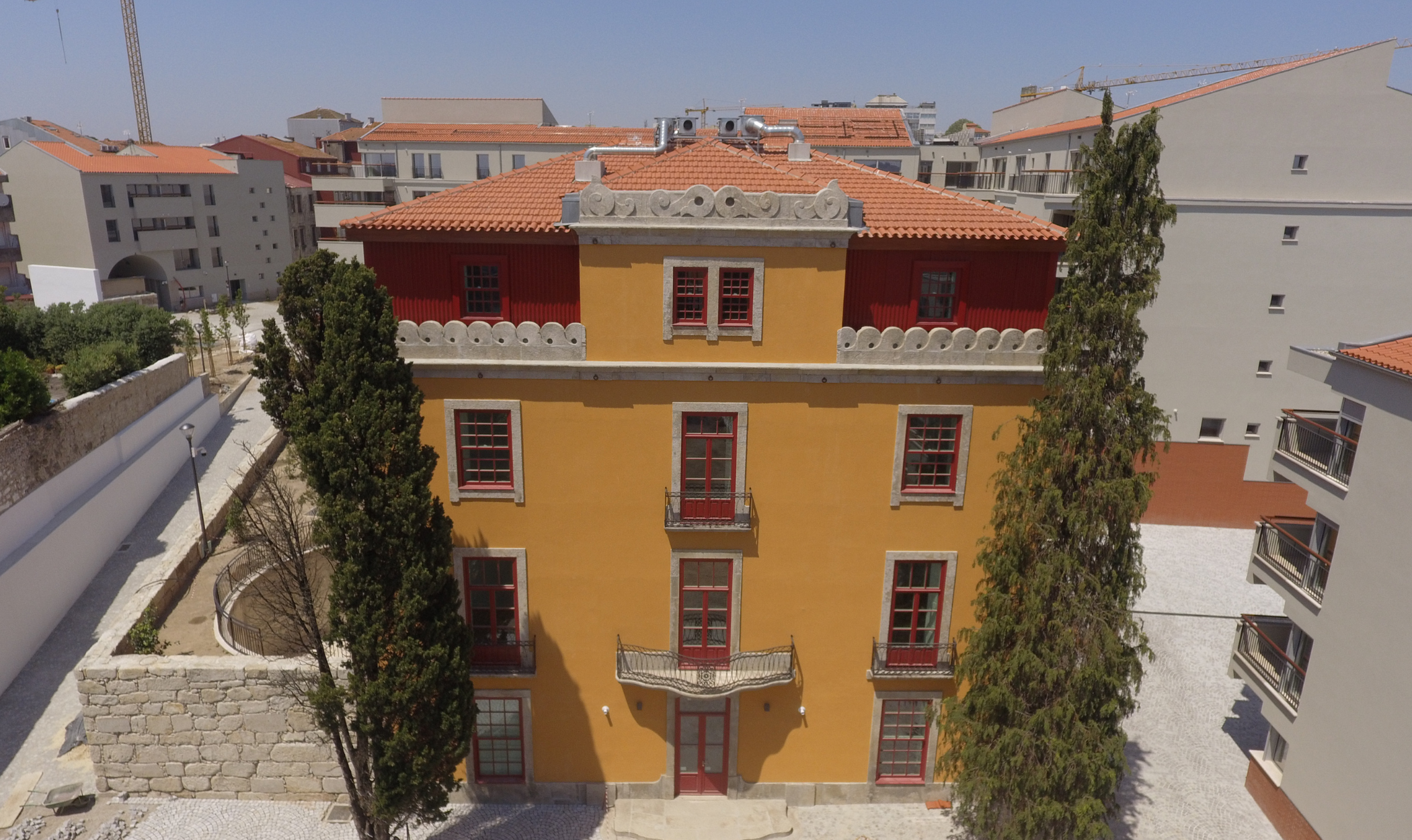 CONSTRUÇÃO DE 117 APARTAMENTOS NA QUINTA DO PINHEIRO