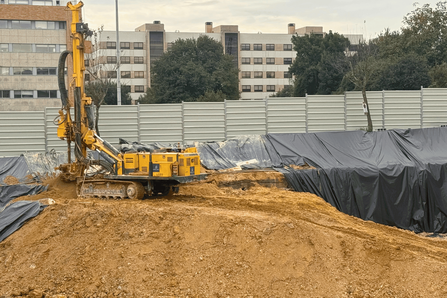 Execução de obra de contenção