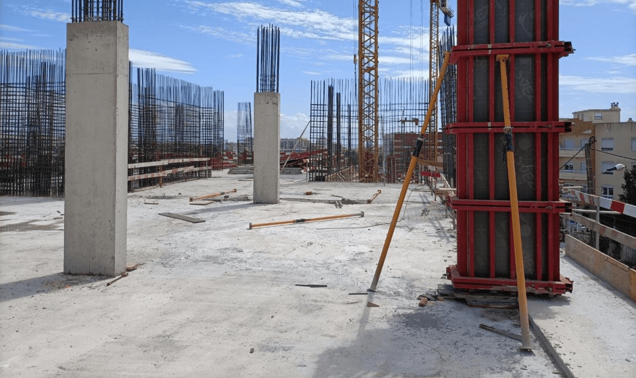 Construção de um Edificio Multifamiliar sito na estrada das Machadas, em Setubal 2