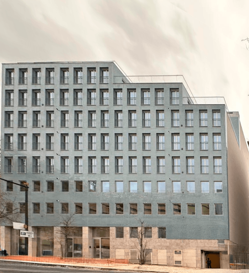 CONSTRUÇÃO DE UM IMÓVEL NA PRAÇA JOSÉ FONTANA E NA RUA SOUSA MARTINS